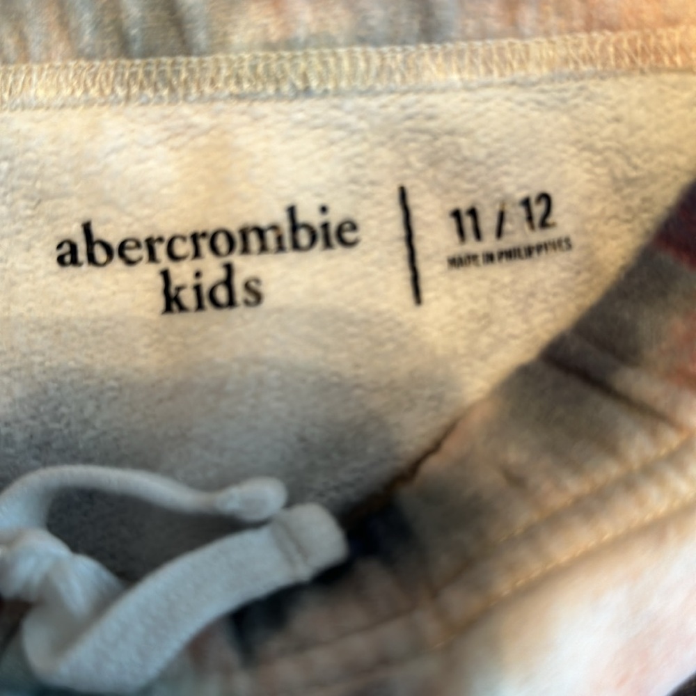 A&F sweatpants - Picture 2 of 4